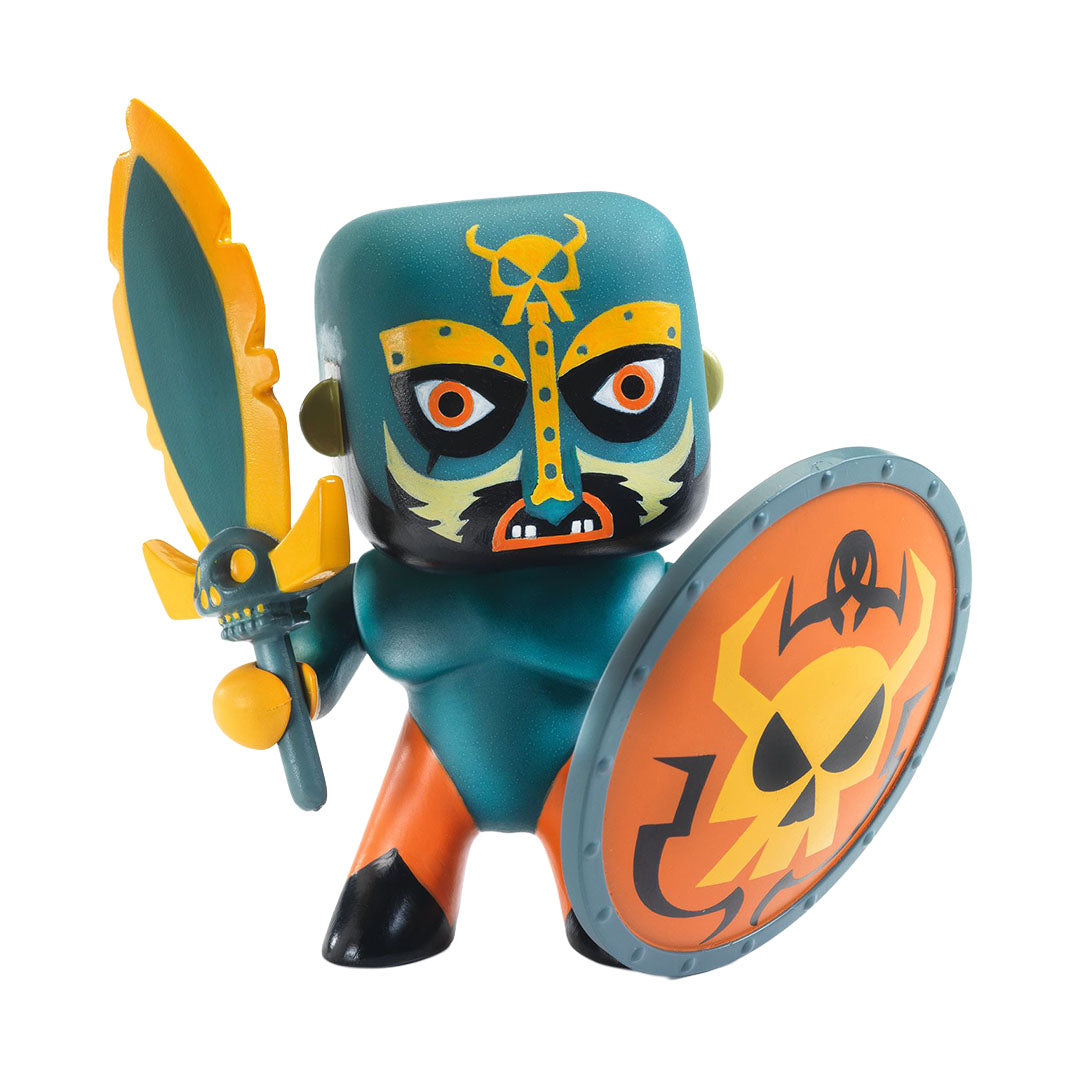 Djeco Arty Toys actiefiguur van een blauwe ridder met schedelmasker, zwaard en schild.