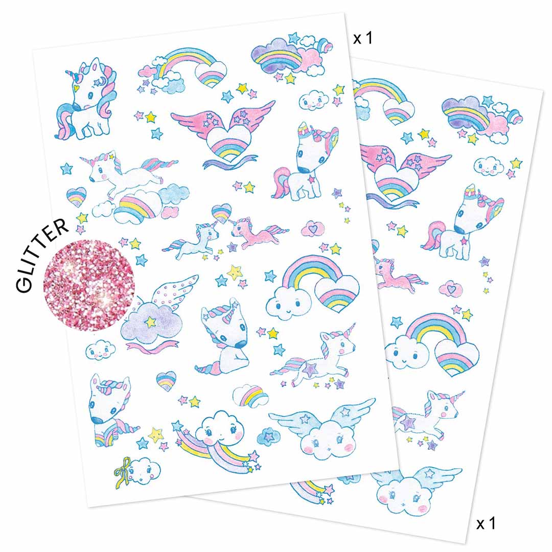 Twee vellen met diverse Djeco glittertatoeages van eenhoorns, regenbogen en sterren.
