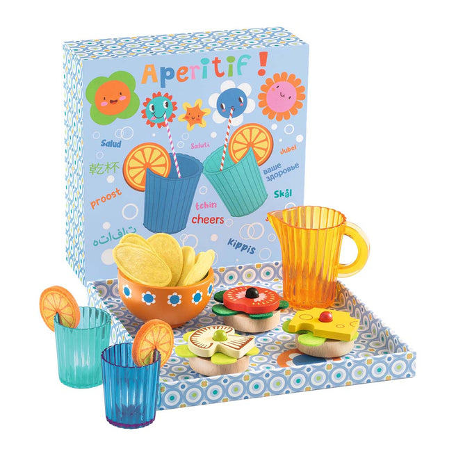 Djeco aperitief speelset met dienblad, glazen, kan, chips en houten hapjes.