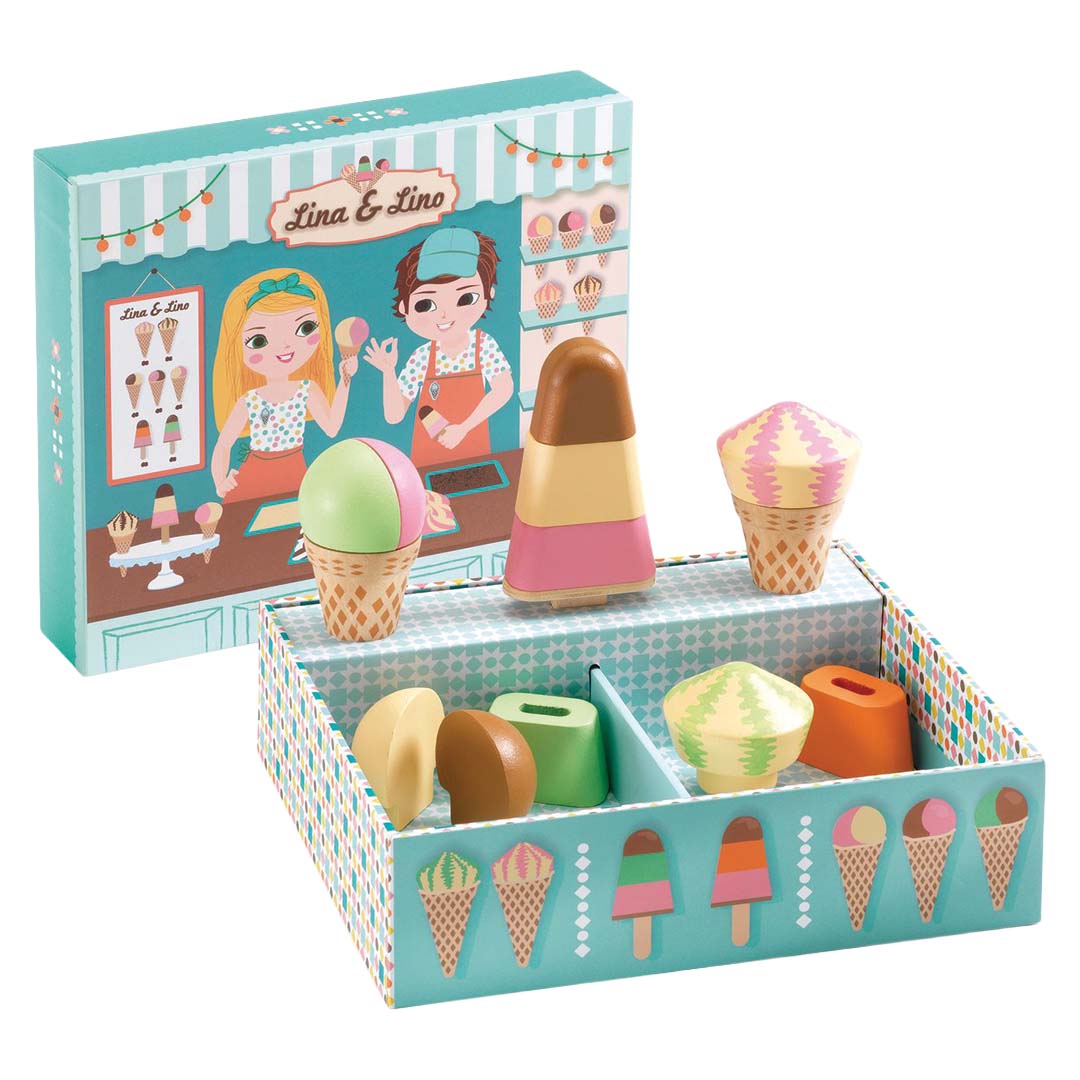 Djeco houten ijssalon speelset met diverse ijsjes en popsicles in een open doos, met de deksel erachter.