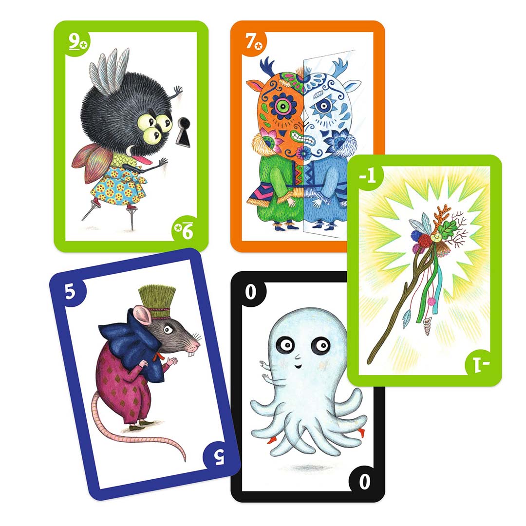 Vijf Djeco Spooky Boo! speelkaarten met diverse fantasiefiguren.