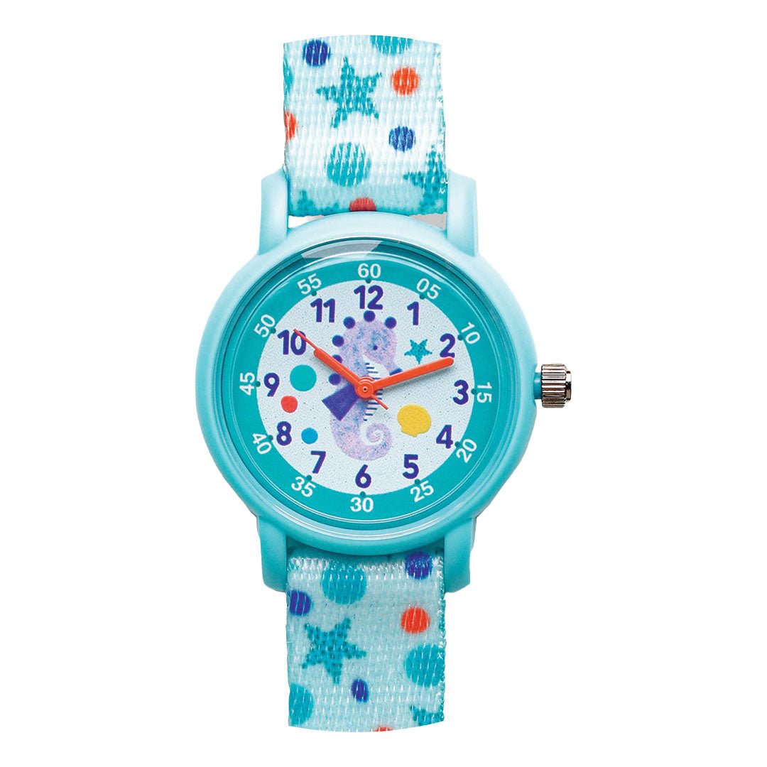 Djeco kinderhorloge met zeepaardje op de wijzerplaat en een bandje met sterren en stippen.