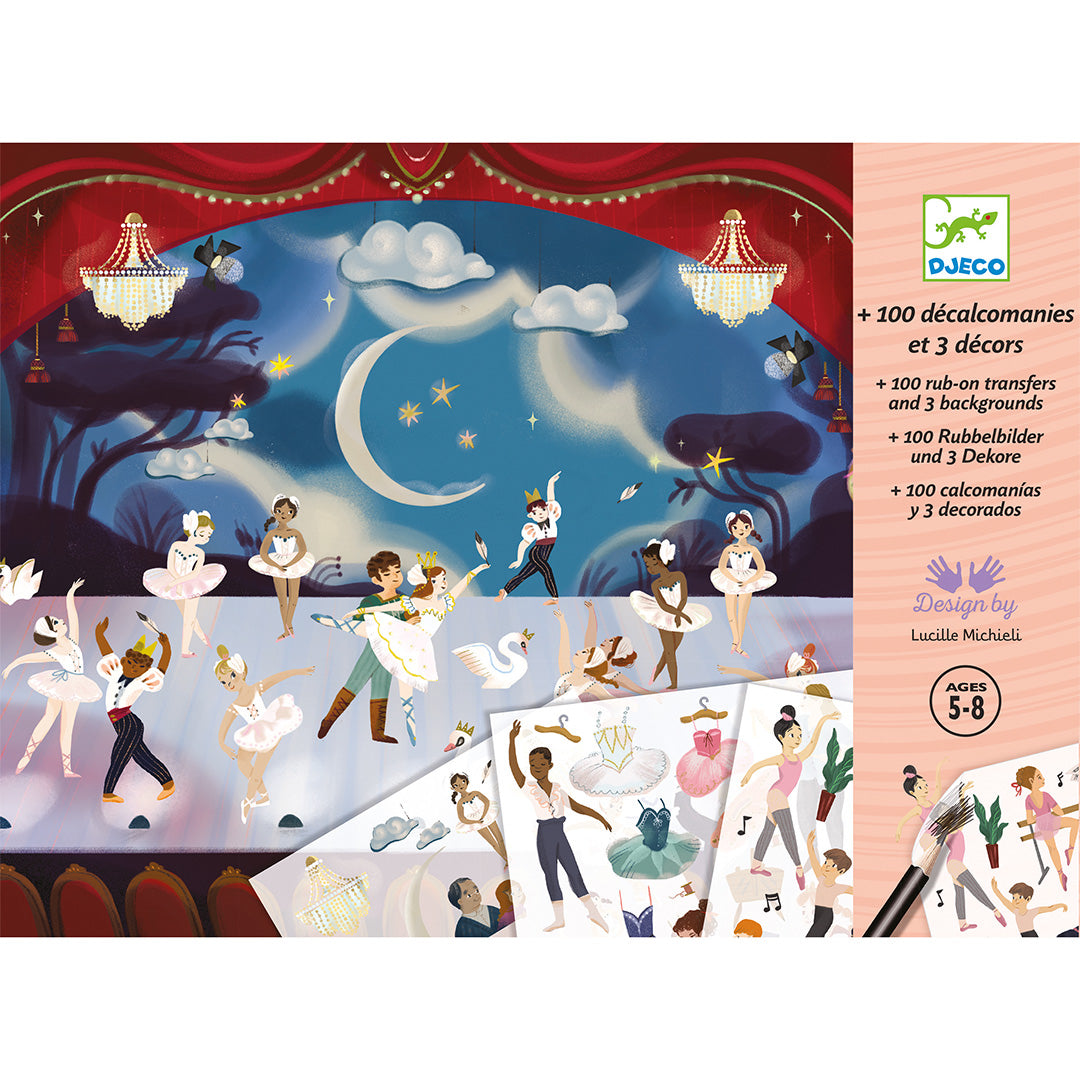 Djeco knutselset voor jonge balletdansers met een theaterpodium vol dansers en vellen met transfers.