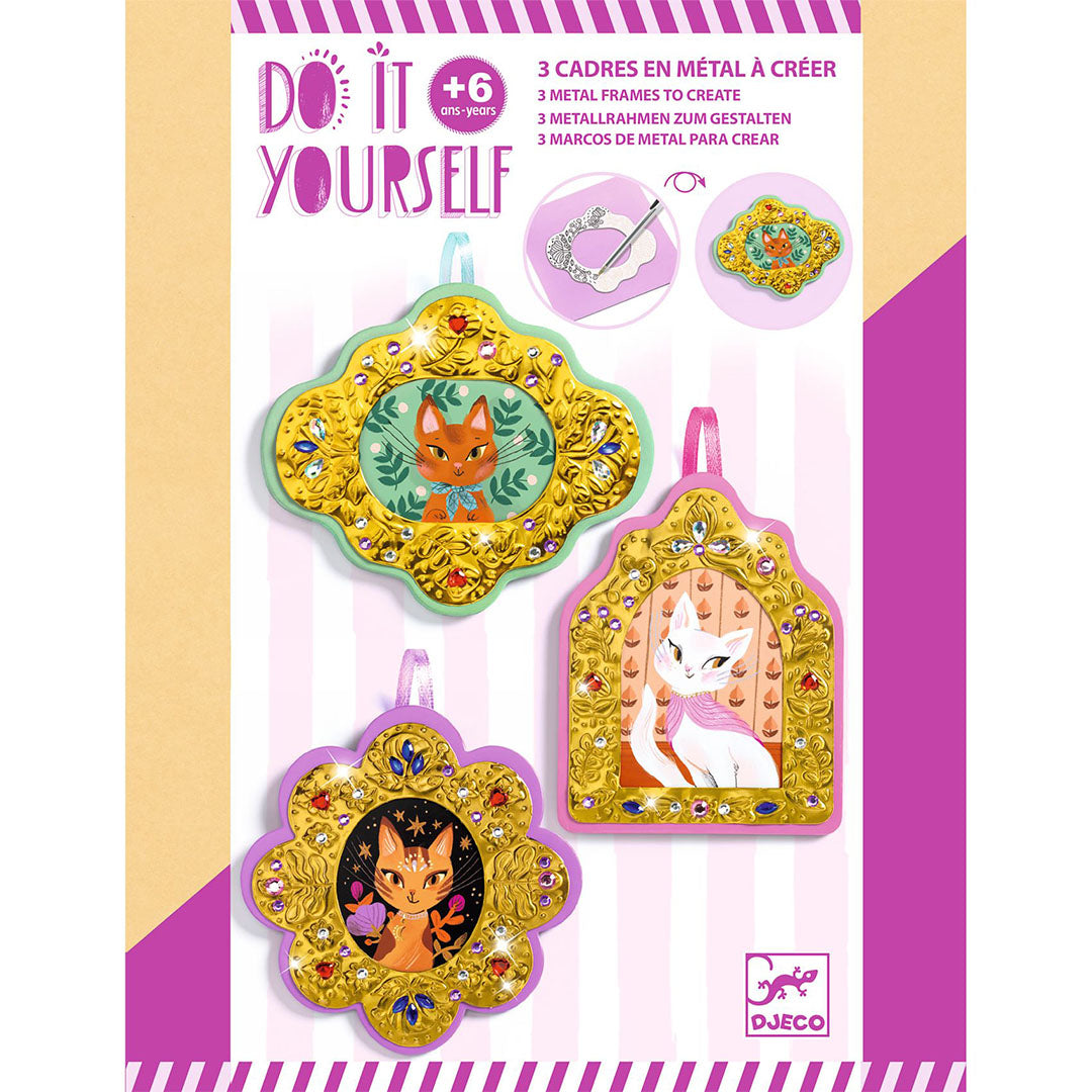 Verpakking van de Djeco knutselset DIY kattencollage met drie versierde kattenportretten.
