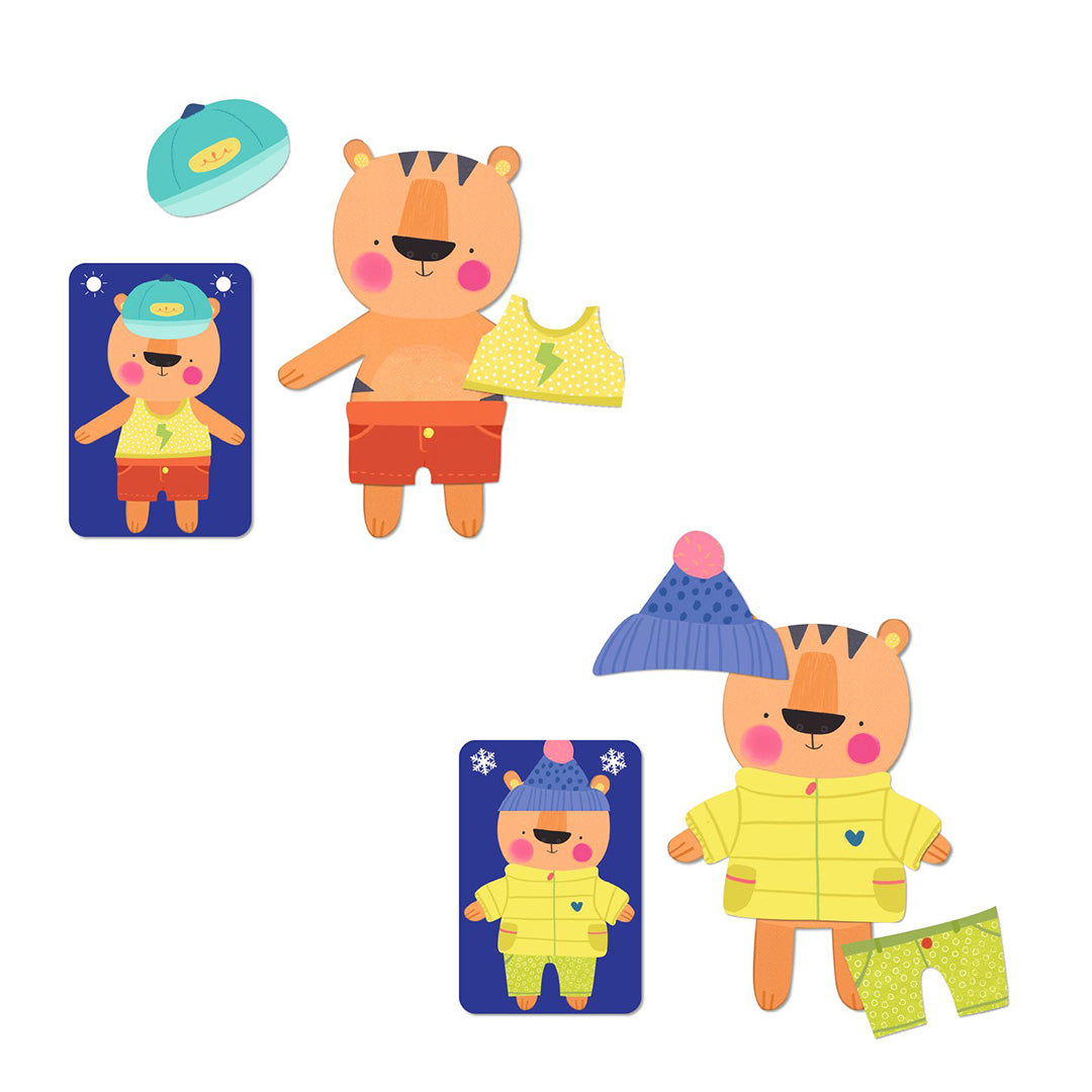 Twee Djeco Rapido Meteo beerfiguren met losse kledingstukken en accessoires voor verschillende weersomstandigheden.