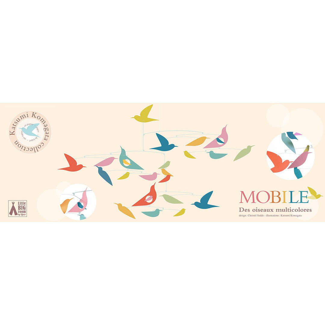 De verpakking van de Djeco mobile met veelkleurige vogels.