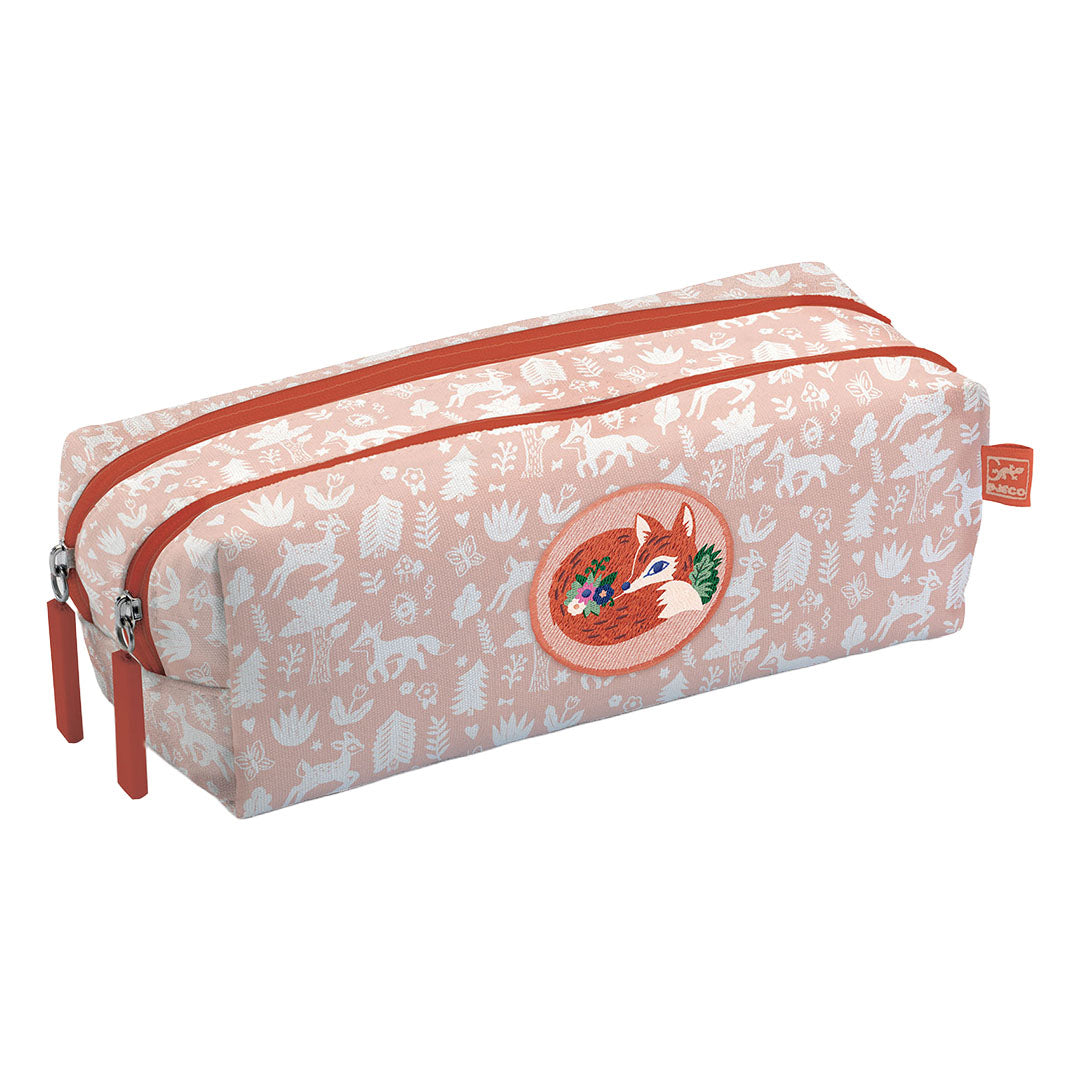Djeco roze pennenetui met een patroon van vossen en bladeren en een geborduurde vos met bloemen.