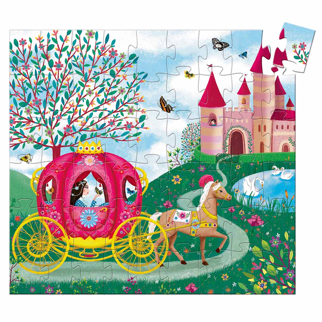Een complete legpuzzel van een prinsessenkoets met paard voor een kasteel in een droomwereld.