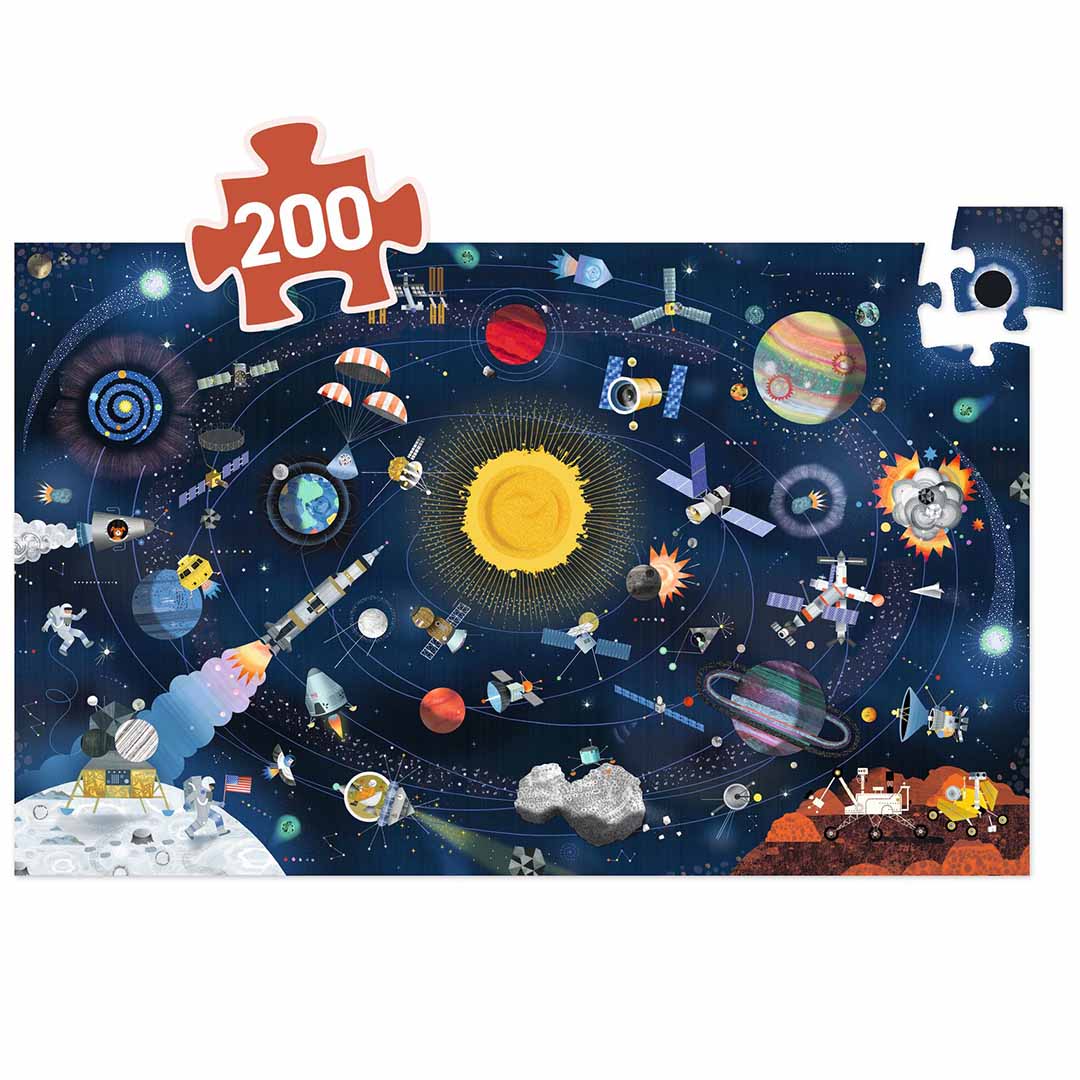 Gelegde Djeco legpuzzel van 200 stukjes met ruimtevaartthema, inclusief een overlay van een rood puzzelstuk met '200'.