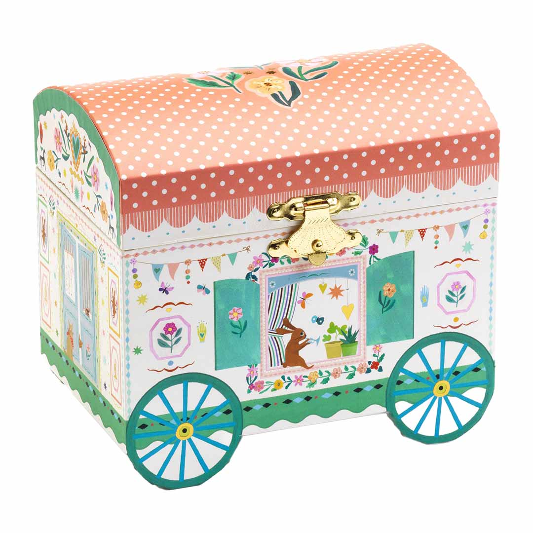 Djeco sieradendoosje met muziek in de vorm van een gesloten woonwagen met konijnenthema.