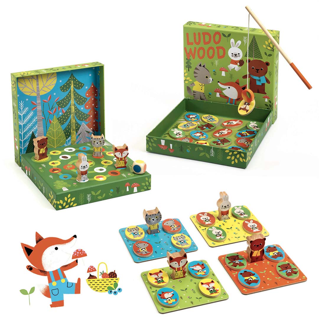 Overzicht van het Djeco Ludo Wood houten bordspel met twee opstellingen en losse speelstukken met bosdieren.