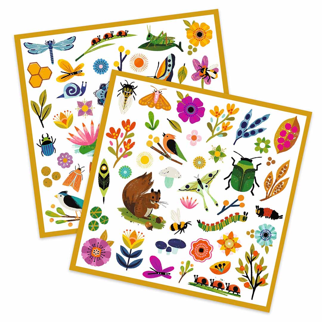Twee vellen Djeco stickers met een collectie van insecten, bloemen en dieren uit de natuur.