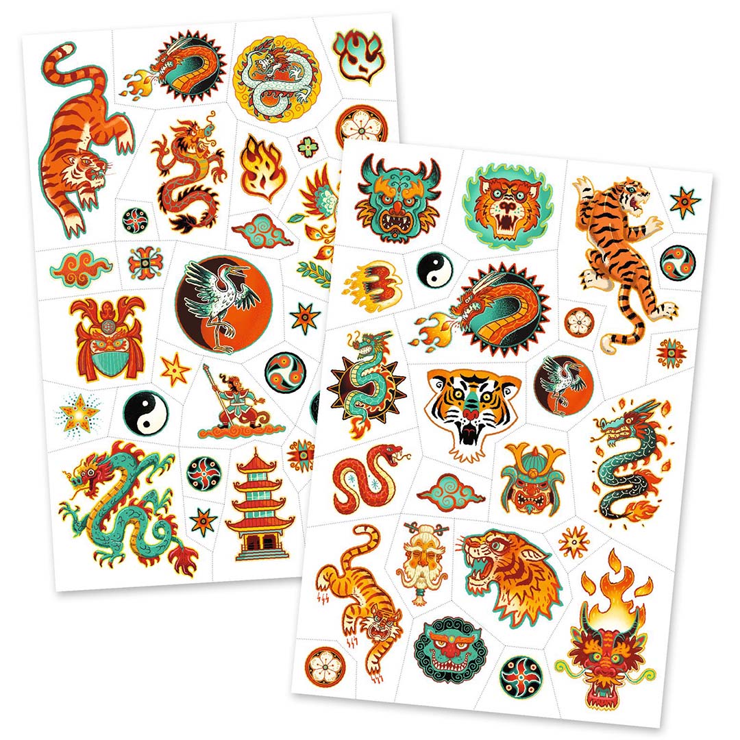 Twee vellen met Djeco tijdelijke tattoos voor kinderen, vol met krijgersgeest en Aziatische dierenmotieven.