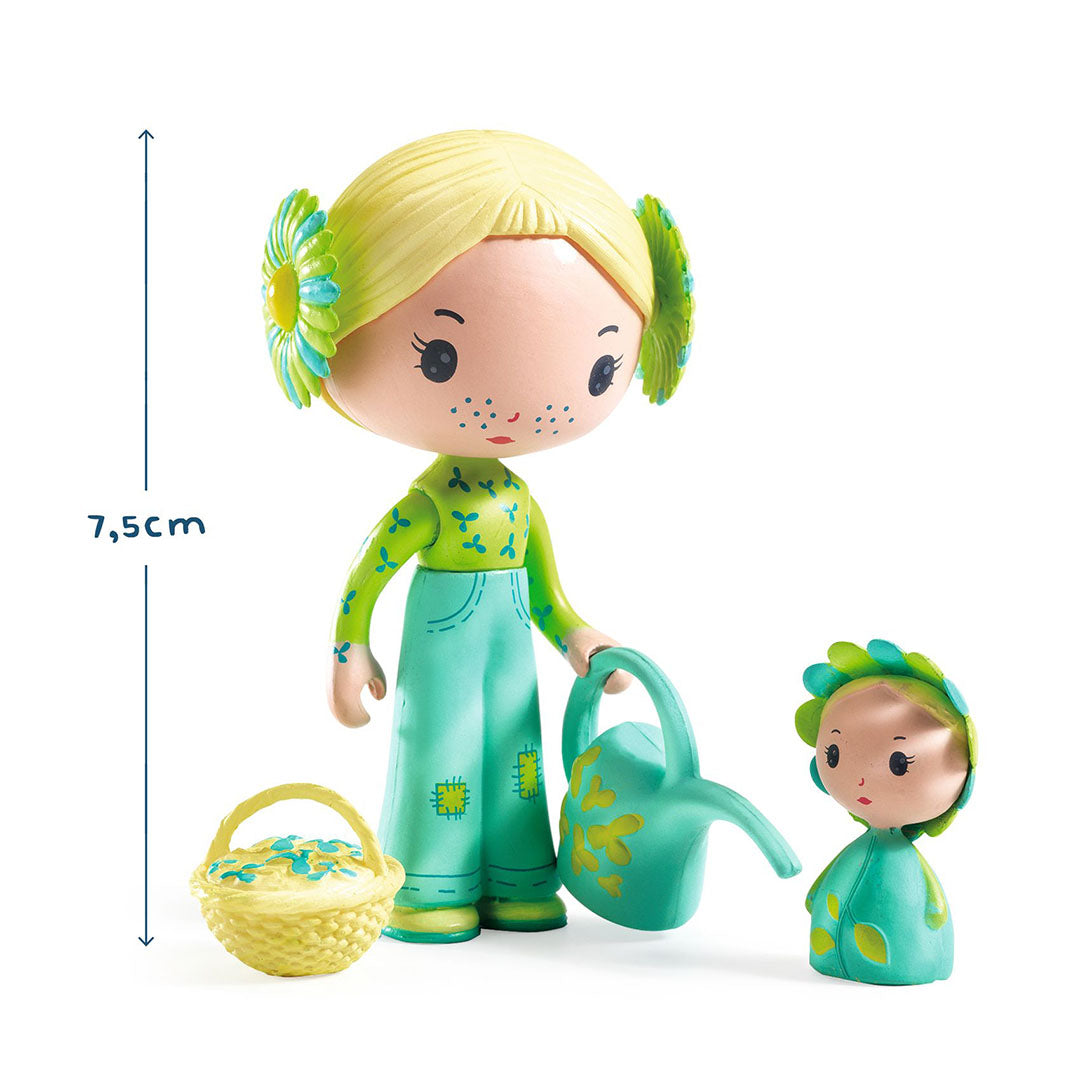 Djeco Tinyly speelfiguurset Flore & Bloom met schaalaanduiding van 7,5 cm.