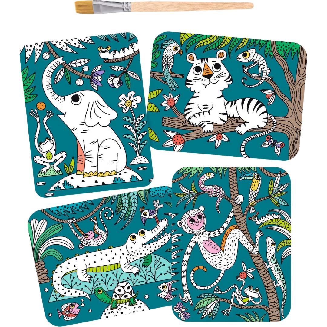 Vier ongekleurde kaarten van de magic painting set met jungle dieren en een penseel.