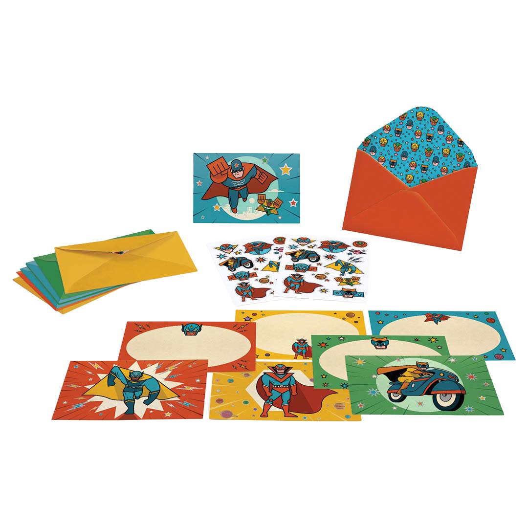 Djeco verjaardagsuitnodigingen set met superhelden thema, inclusief kaarten, enveloppen en stickers.