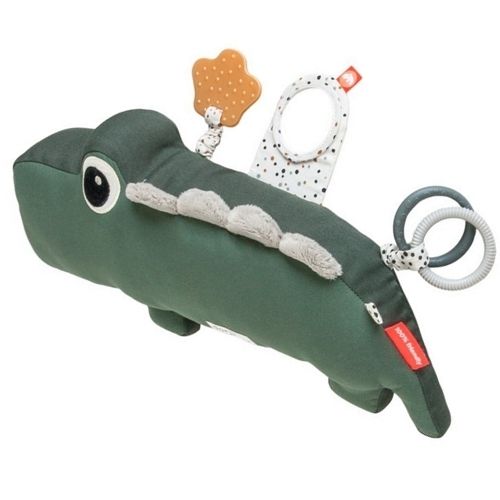Done by deer groene krokodil activiteitenknuffel schuin van bovenaf gezien, met diverse speelelementen.