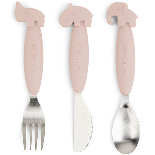done by deer kinderbestek set met roze siliconen handvatten in de vorm van een neushoorn, nijlpaard en olifant.