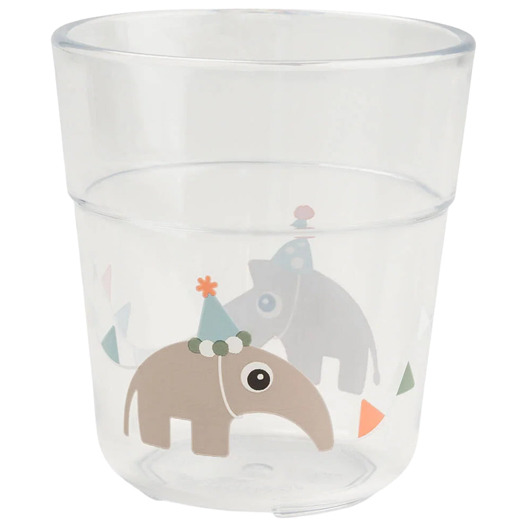 Done by Deer kinderbeker met een feestelijk dierpatroon van een tapir met feesthoedje.