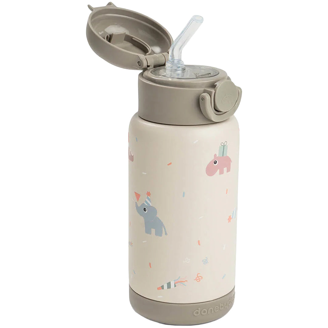 done by deer rvs thermosfles met rietje in beige met feestelijk dierenpatroon, de dop is open en het rietje is zichtbaar.