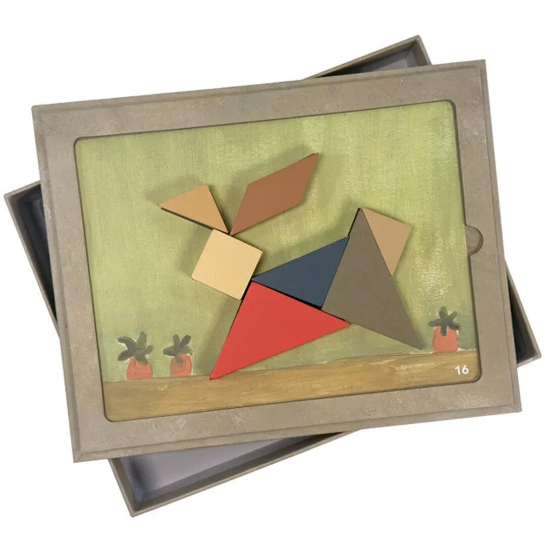 Egmont Toys magnetisch tangram spel met een konijn gevormd uit gekleurde geometrische stukken in een doos.