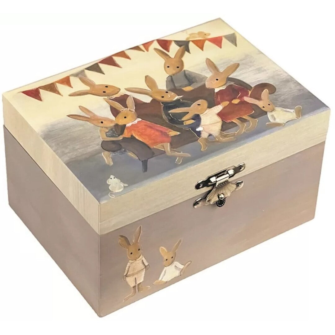 Egmont Toys muziekspeeldoos met konijnenthema, gesloten met een illustratie van konijnen op de deksel en zijkant.