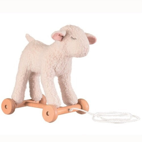Egmont Toys trekfiguur lammetje van beige pluche op een houten onderstel met wielen en trekkoord.