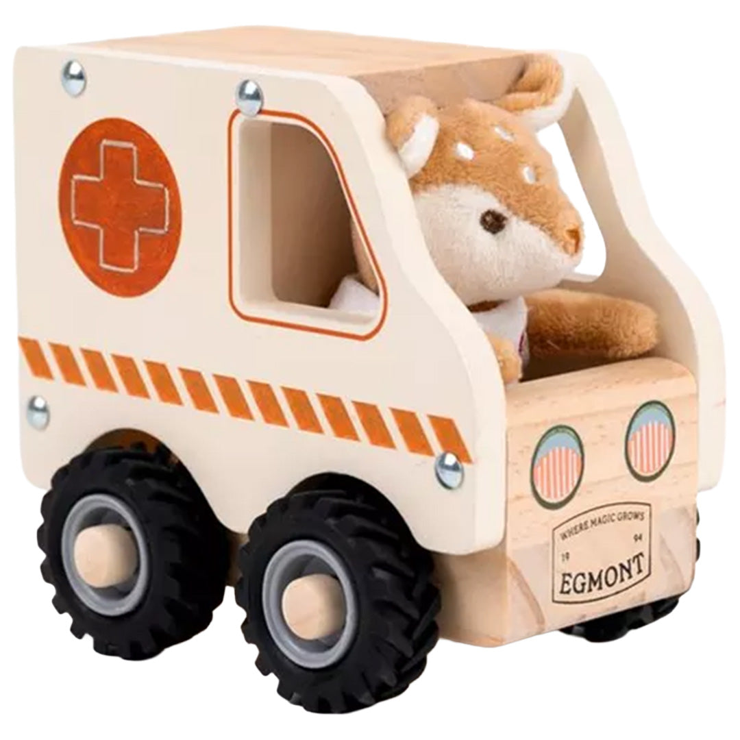 Egmont Toys houten ambulance met een knuffelhertje achter het stuur.