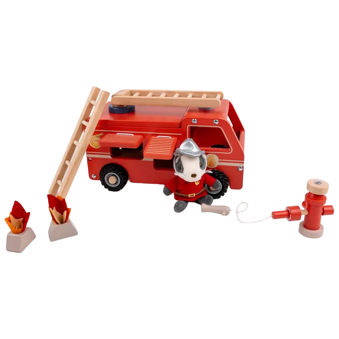 Egmont Toys houten brandweerwagen speelset met knuffeldas, ladder, brandjes en brandkraan.
