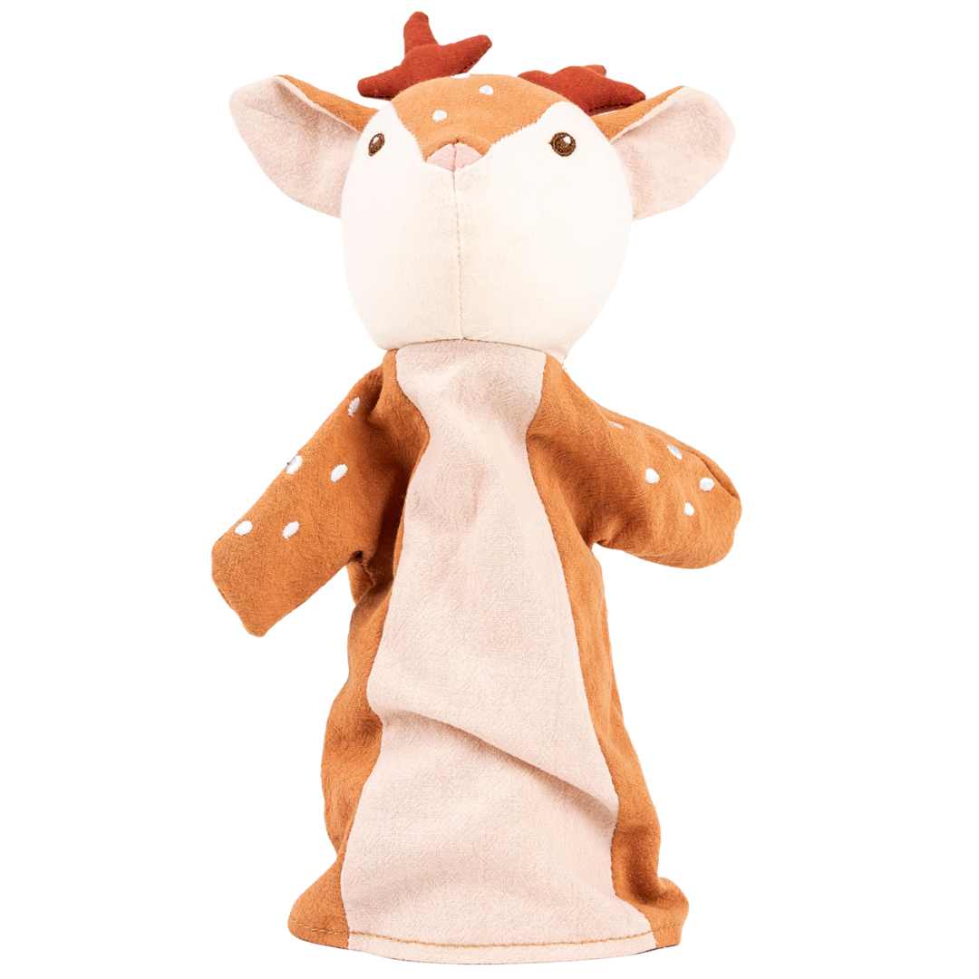 Egmont Toys handpop hertenkalf met bruine vacht en witte stippen, staand afgebeeld.