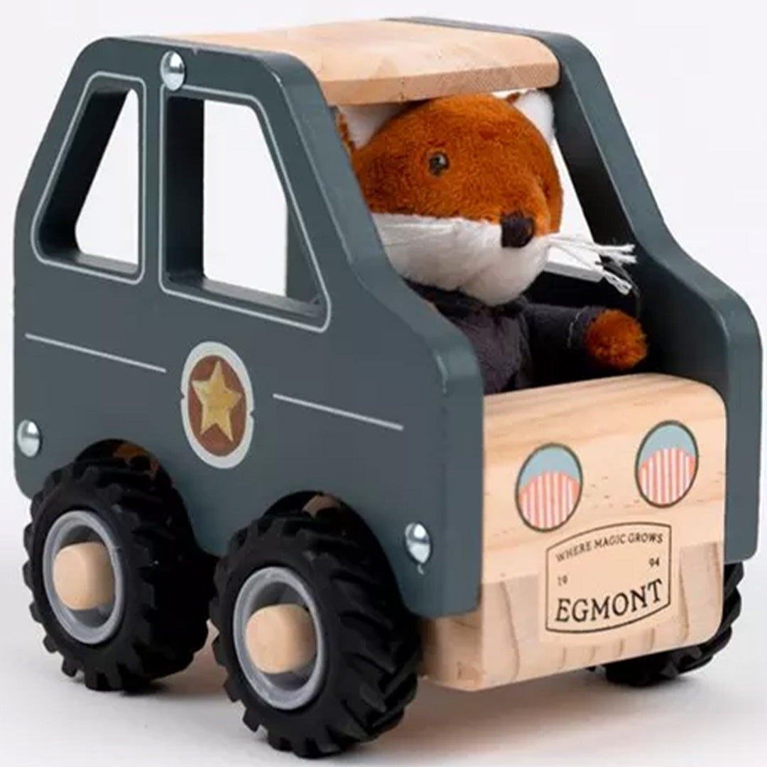 Egmont Toys houten politieauto met een pluche vosje in politie-uniform erin.