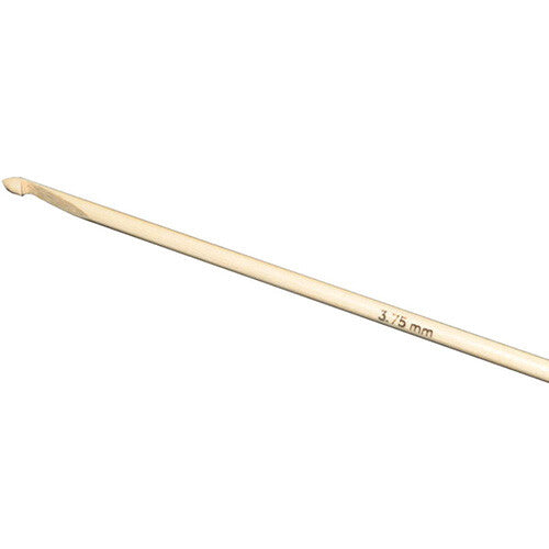 Houten haaknaald van 3.75 mm.