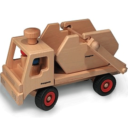 Fagus houten speelgoedvrachtauto met een bestuurbaar containersysteem en zwarte wielen.