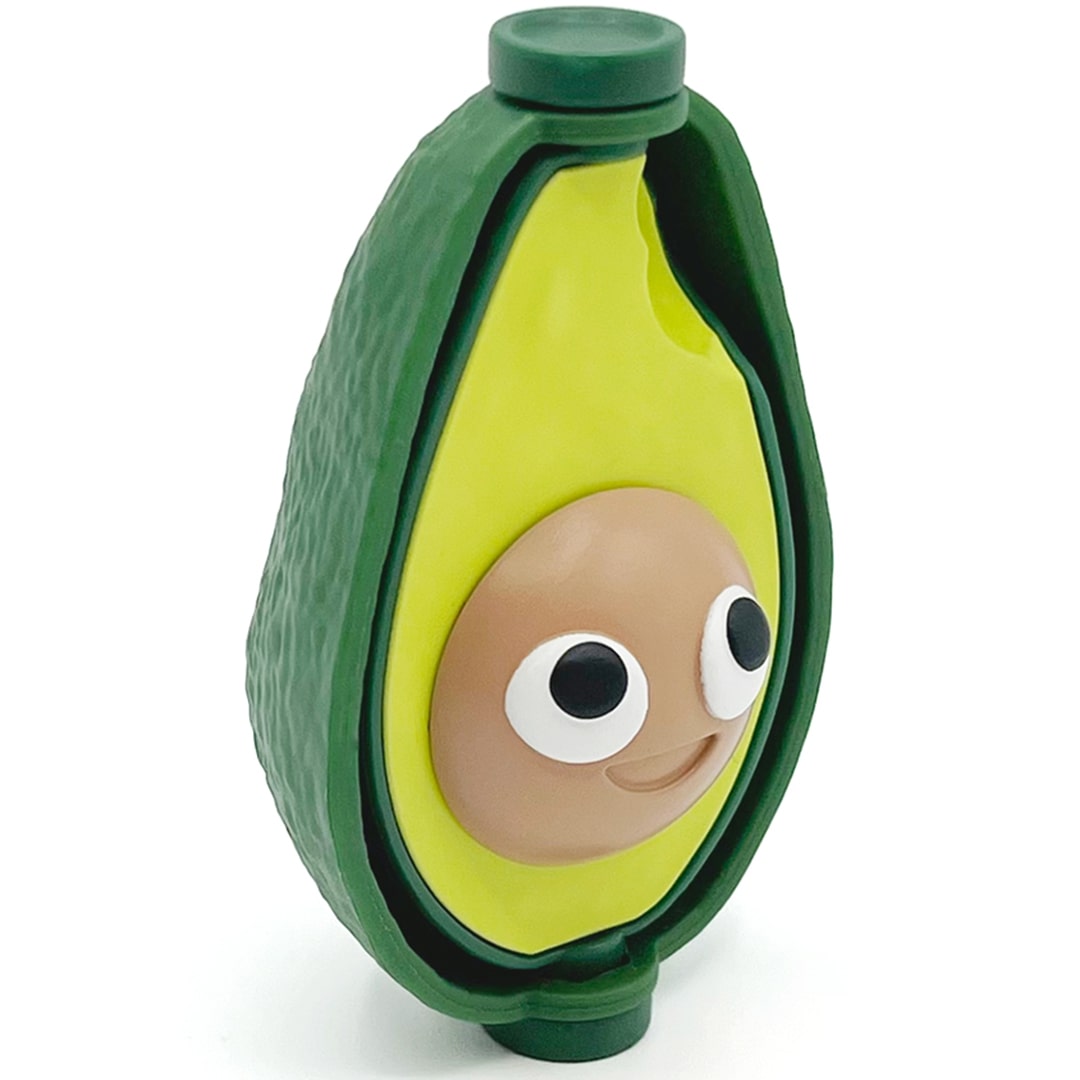 Fidget Go avocado fidget toy met een lachend gezichtje, schuin van voren.