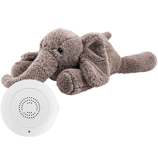 Flow Amsterdam knuffelolifant met hartslagmodule, grijs, op een witte achtergrond.