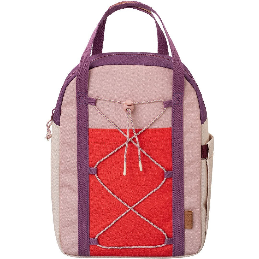 Fresk veelkleurige schoolrugzak met roze, paarse en oranje vlakken en een wit koord aan de voorkant.
