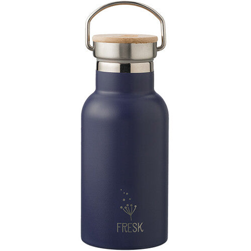 Fresk thermosfles in nightshadow blue met houten dop en metalen handvat, met logo.
