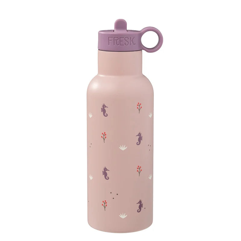 Fresk roze thermosfles met zeepaardjespatroon en paarse drinktuitdop.