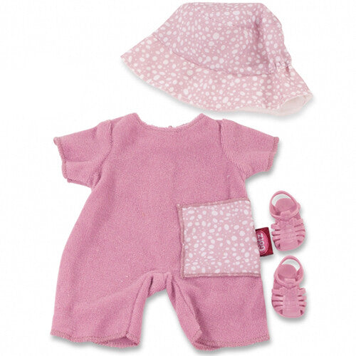 Götz poppenkleding set met roze romper, hoedje met witte stippen en roze sandalen.