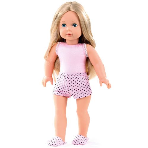 Gotz staande pop Jessica met lang blond haar en roze pyjama met stippen.
