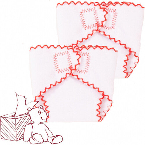 Götz twee witte wasbare poppenluiers met rode zigzagranden en geometrische stiksels.