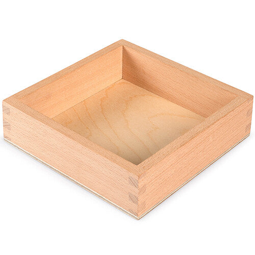 Grapat houten opbergbak van 16 cm, leeg en schuin gefotografeerd.