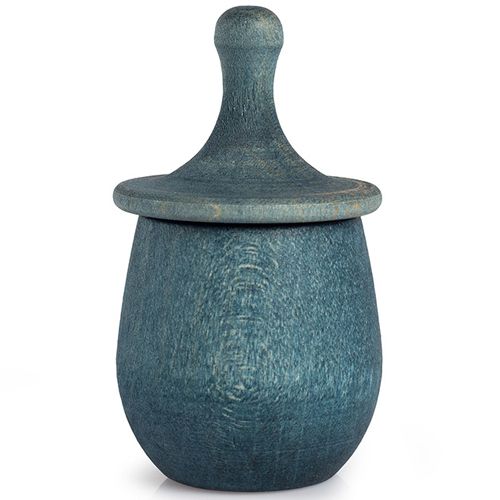 Een blauw Grapat houten poppetje in bakje, van voren gezien, met een puntige dop.