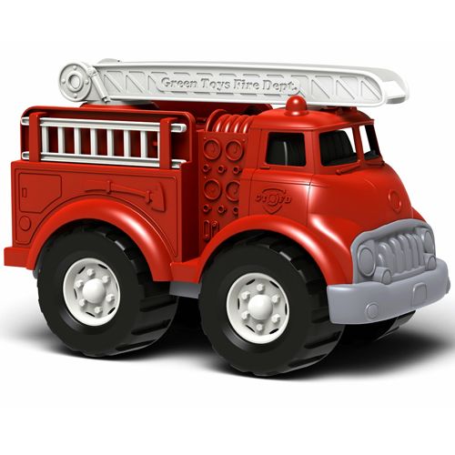 Green Toys rode speelgoed brandweerwagen met een witte ladder op het dak, geschikt voor kinderen vanaf 1 jaar.