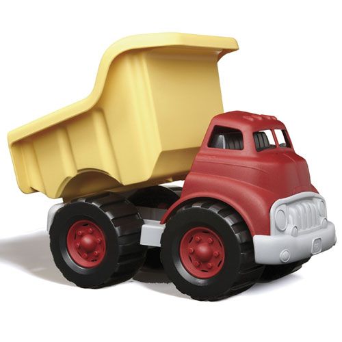 Green Toys plastic kiepwagen, rood met gele laadbak.