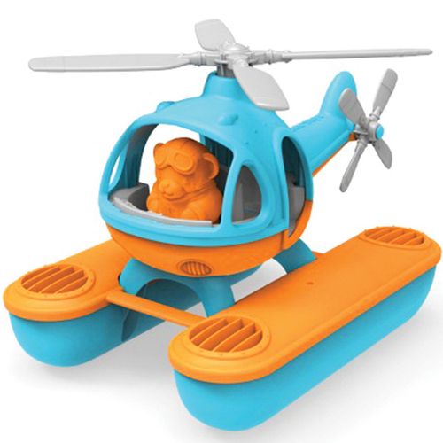 Green Toys blauwe zeehelikopter badspeelgoed met oranje drijvers en een oranje beerfiguur in de cockpit.