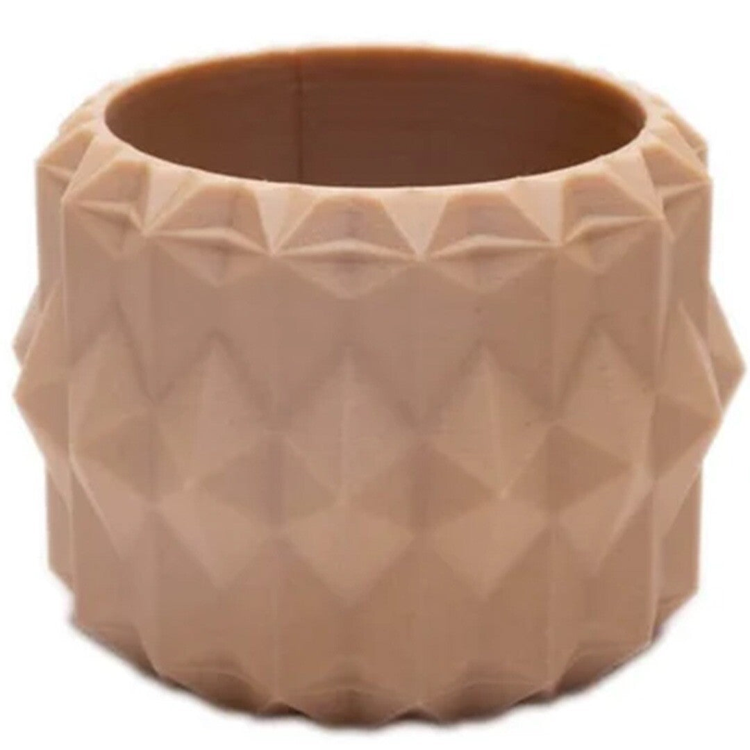 Grennn beige speelbakje met diamantpatroon.