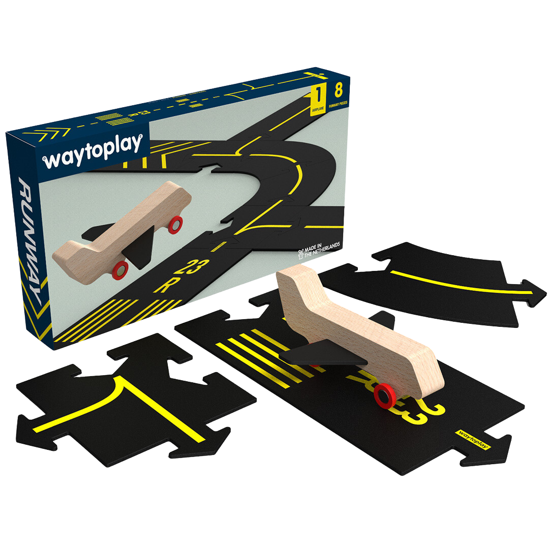 waytoplay runway vliegveld speelset met houten vliegtuigje en de verpakking.