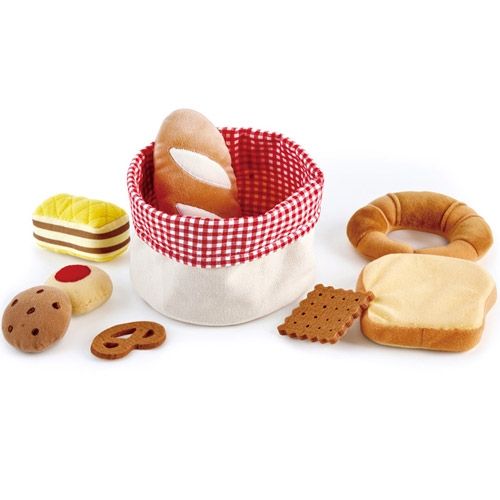 Hape stoffen speelgoedbroodmandje met diverse stoffen broodjes en koekjes.