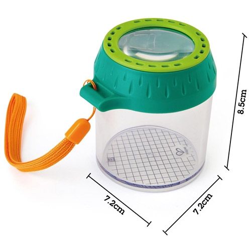 Infographic van de Hape insectenloep met afmetingen van 8,5 cm hoog en 7,2 cm breed.